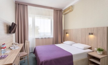 Семейный двухкомнатный с видом на парк в Azimut Прометей Небуг