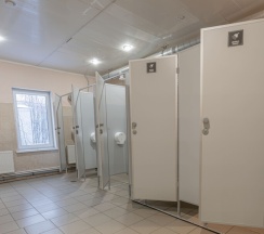 Место в шестиместном мужском номере в Ледокол