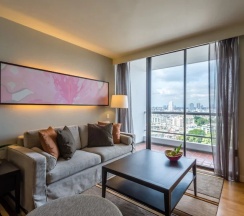 Двухместный номер Grand Deluxe c 1 комнатой с балконом (двуспальная кровать) в Chatrium Sathon Bangkok