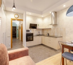 Апартаменты с балконом и с красивым видом из окна в RentPlaza