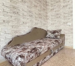 Двухместные апартаменты с балконом и с красивым видом из окна (двуспальная кровать) в Квартира на Караульной 48