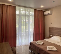 Двухместный номер Standard с балконом и с красивым видом из окна двуспальная кровать в Атлас