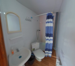 Стандартный трехместный номер в Риф