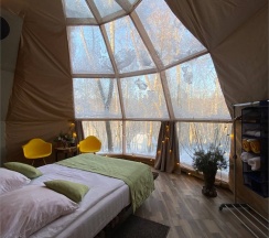 Сфера с террасой и камином в Клевер