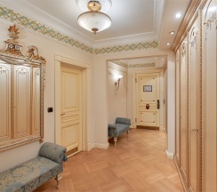 Исторический Люкс "Елисеевский" с видом на Строгановский дворец в Taleon Imperial Hotel