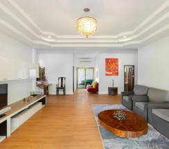 Семейная вилла с 5 комнатами с красивым видом из окна в Happy Family Villa 2