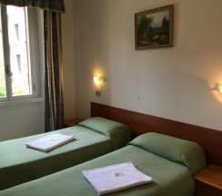 Двухместный номер Standard 2 отдельные кровати в Hotel Adelchi