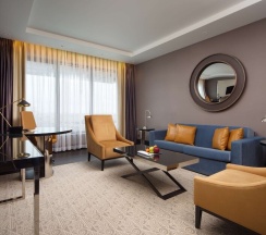Люкс Diplomat в Double Tree by Hilton