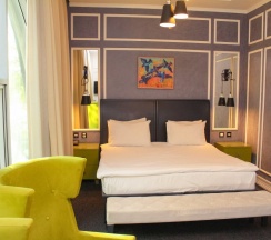 Двухместный номер Deluxe двуспальная кровать в Dondar hotel