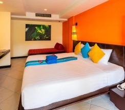 Трёхместный номер Deluxe с балконом в Tuana Hotels Casa Del Sol