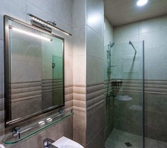 Номер Standard с балконом в Imperial House Hotel