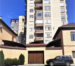 М.Горького 85Б. 1-комн.кв., 4-этаж, 95 в АнтиОтель