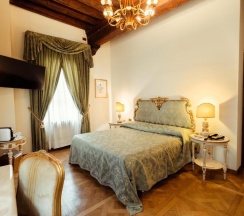 Трёхместный номер Standard в Palazzo Alexander Hotel