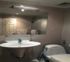 Апартаменты с 2 комнатами с видом на море в Westbury Residence