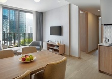 Четырёхместный люкс с 2 комнатами в Staybridge Suites Bangkok Thonglor, an IHG Hotel