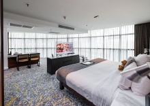 Люкс с панорамным видом в S31 Sukhumvit Hotel