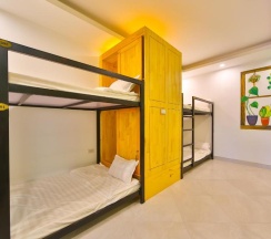 Кровать в общем номере в Lakeside House - Hanoi