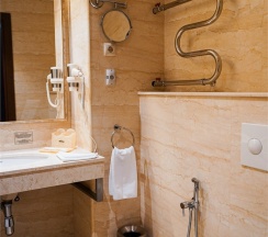 Стандарт с кроватью размера "king-size" в Мираж