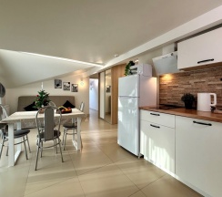 Апартаменты №1 "Стандарт" на мансардном этаже в Саквояж