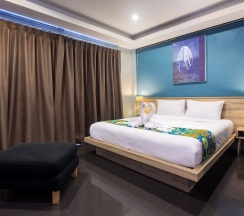 Одноместный номер Deluxe с балконом и с видом на горы двуспальная кровать в Memory Boutique Hotel