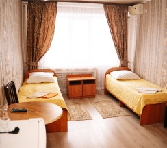 Номер двухместный эконом с общей ванной комнатой в Алмаз