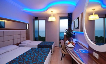 Четырёхместный семейный номер в Grand Zaman Beach Hotel - All Inclusive 