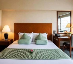Двухместный семейный номер Standard в Bangkok Palace Hotel