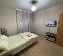 Апартаменты 2к, мкр. Тундровый д. 6 в Мир Апартаментов