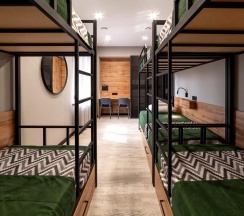 Кровать в общем номере с 3 двухъярусными кроватями (общие удобства) в Сириус