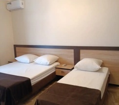 Апартаменты с 2 комнатами с балконом и с видом на горы в АлМар