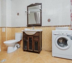 Шестиместные апартаменты с 2 комнатами с видом на внутренний двор в Green rent