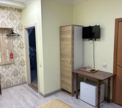 Двухместный номер категории «Стандарт Плюс» с одной двуспальной кроватью в Концерт на Таганской