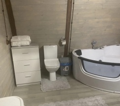 Коттедж с балконом и с красивым видом из окна в Dream Chalet