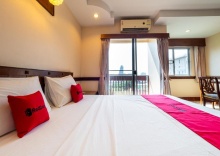 Номер Deluxe в RedDoorz Navin Mansion 3 Pattaya