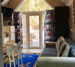 Четырёхместный коттедж с красивым видом из окна в Elki Domiki