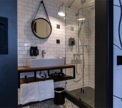 Penta Люкс двухкомнатный с гостиной и спальней в Pentahotel ARBAT