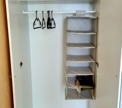 Четырехместный номер с 1 двуспальной или 2 односпальными кроватями в Ghouse