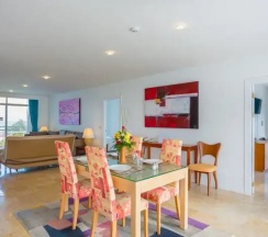 Residence с 2 комнатами с видом на океан в Waterfront Suites Phuket by Centara