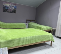 Кровать в 4-местном общем номере в Похрапимinn