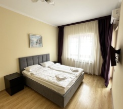 Двухместный номер Standard с балконом двуспальная кровать в Светлана