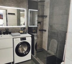 Коттедж с красивым видом из окна в Seven Lodge