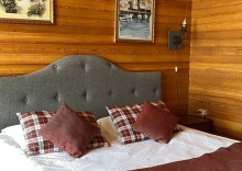 Делюкс с двуспальной кроватью в Флагман-Листвянка