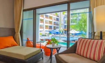 Двухместный номер Premier с видом на воду (2 отдельные кровати) в Deevana Plaza Phuket