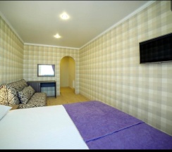 номер студия в Hare house