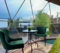 Геокупол с 1 двуспальной кроватью в Family Park