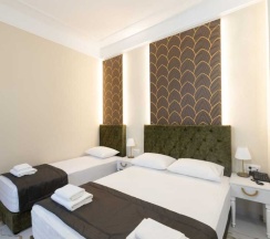 Трёхместный номер Standard в Modern Luxury Hotel