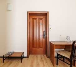 Уютный номер с двуспальной кроватью в Имидж