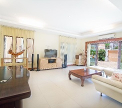 Вилла с 5 комнатами с балконом в Tropicana Pool Villa