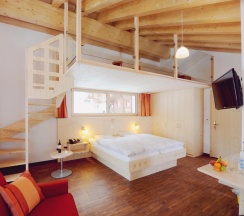 Полулюкс с балконом в Hotel Capricorn