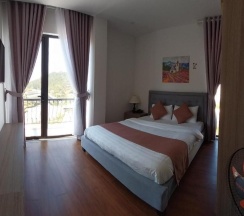 Двухместный номер Standard с видом на горы двуспальная кровать в Amia Hotel